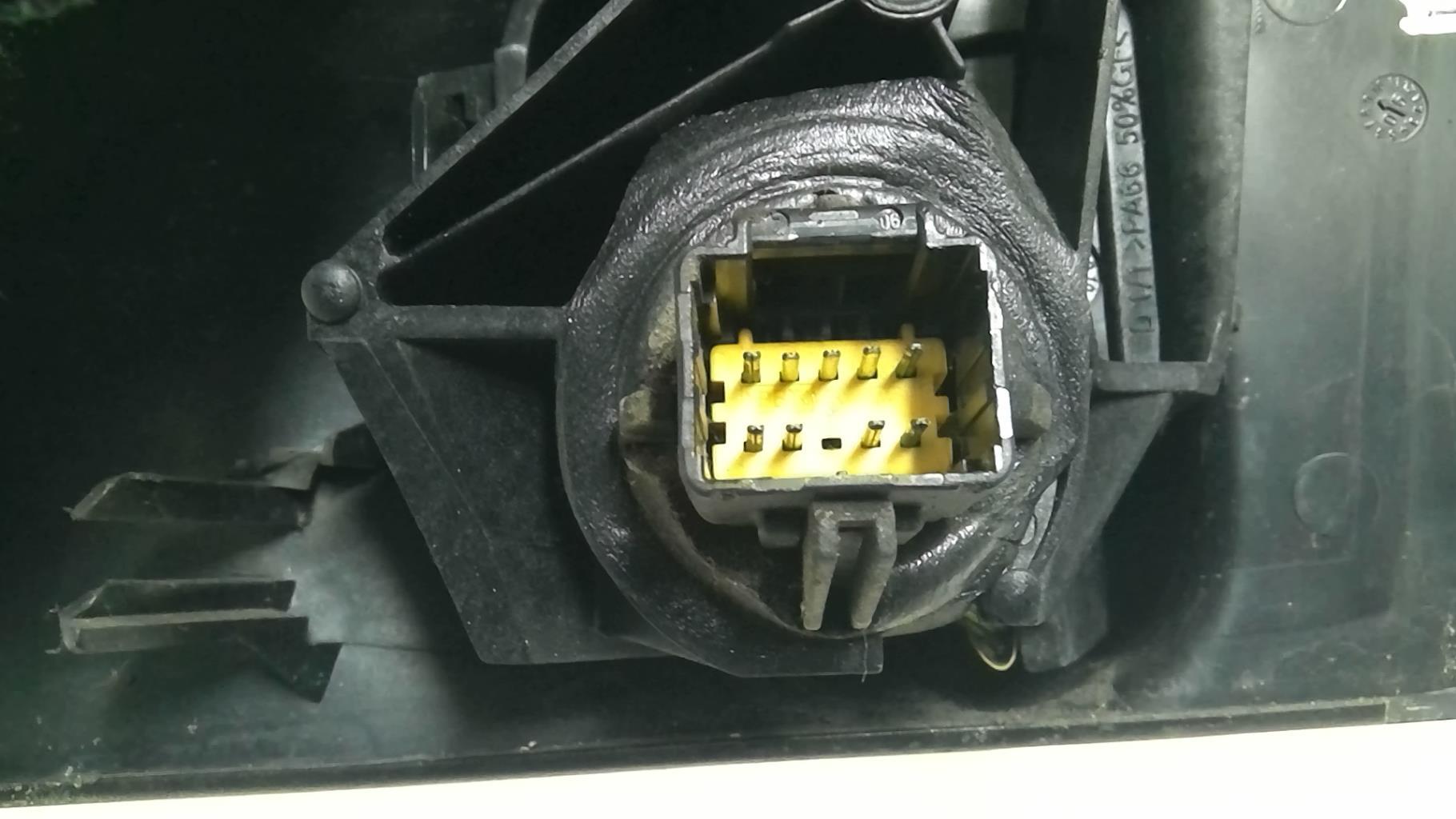 Retroviseur droit RENAULT MEGANE 2 PHASE 2 Diesel - 1