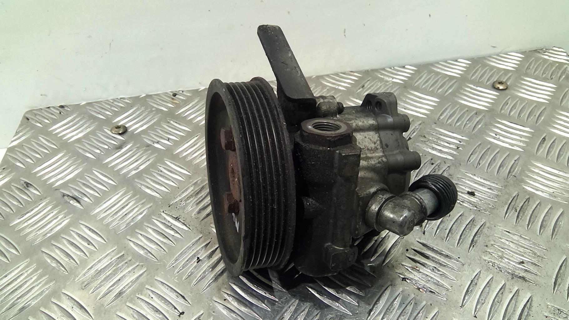 Pompe de direction BMW SERIE 5 E60 PHASE 1 Essence - 1