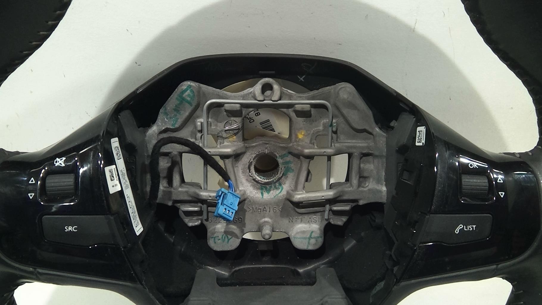 Volant PEUGEOT 308 2 PHASE 1 Diesel - 1