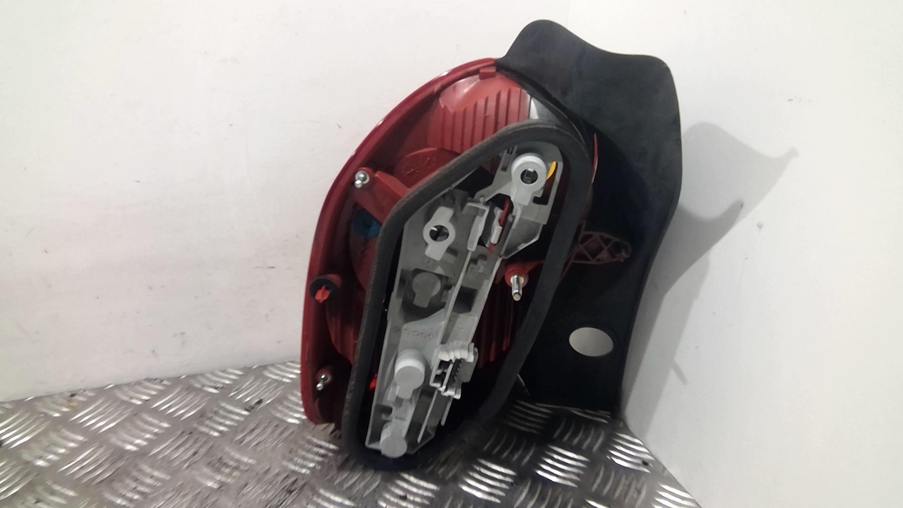 Feu arriere principal droit (feux) RENAULT MODUS PHASE 1 Diesel - 1
