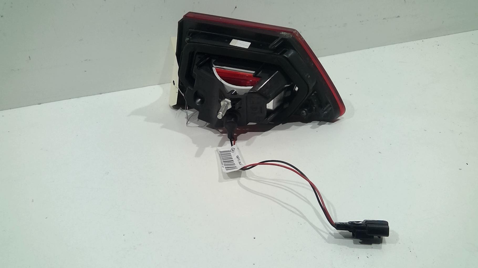 Feu arriere secondaire gauche (feux) RENAULT CLIO 4 PHASE 2 Essence - 1