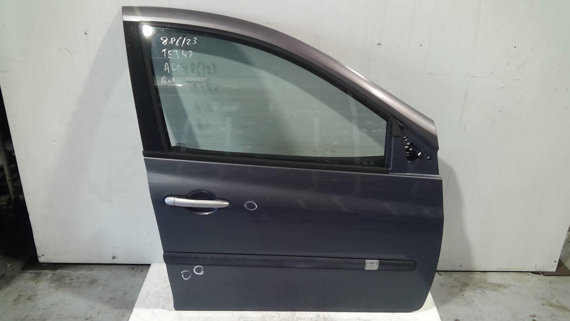 Porte avant droit RENAULT CLIO 3 PHASE 1 Diesel - 1