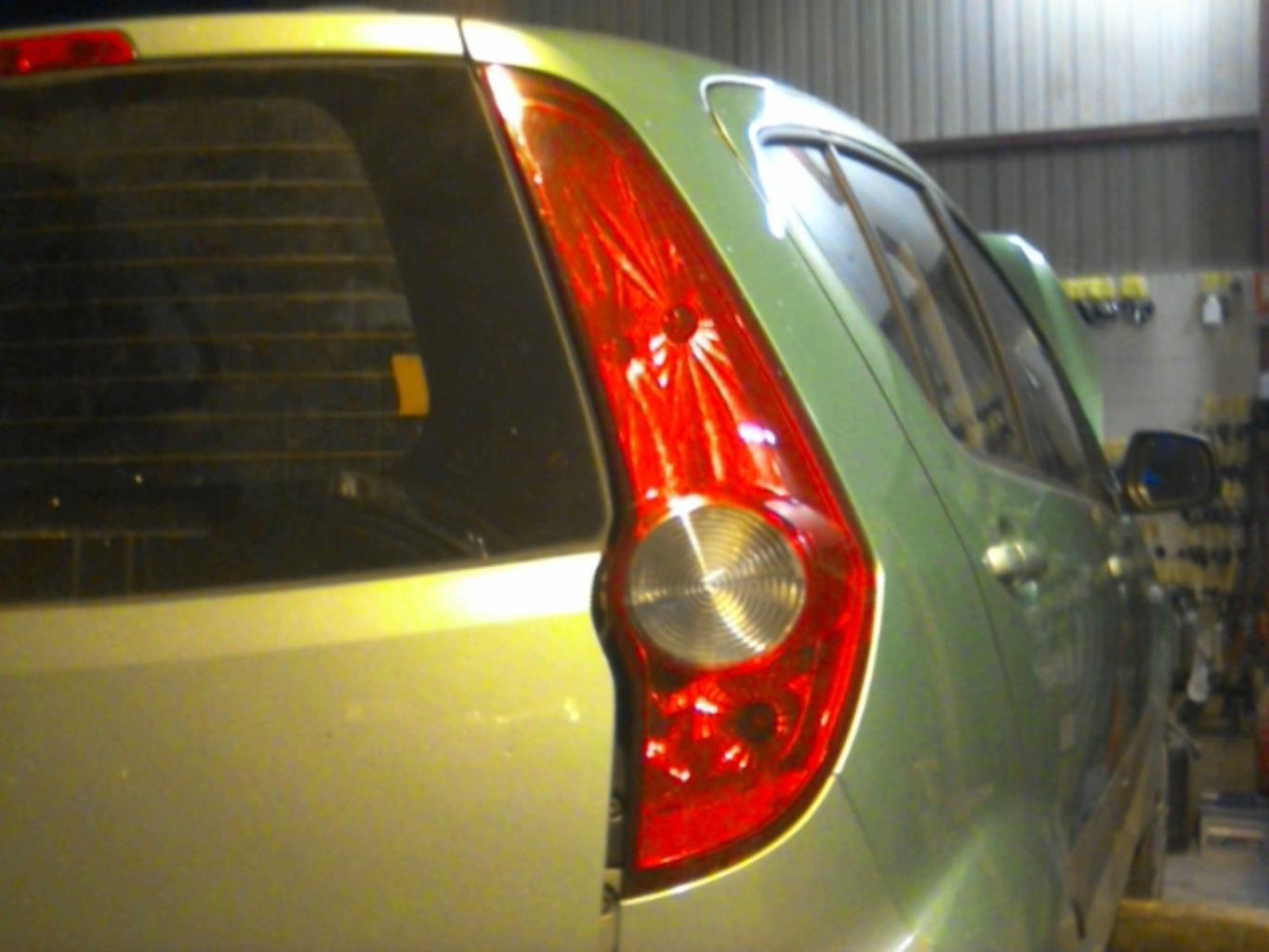Fanale posteriore principale destro (luci) OPEL AGILA B Diésel - 1