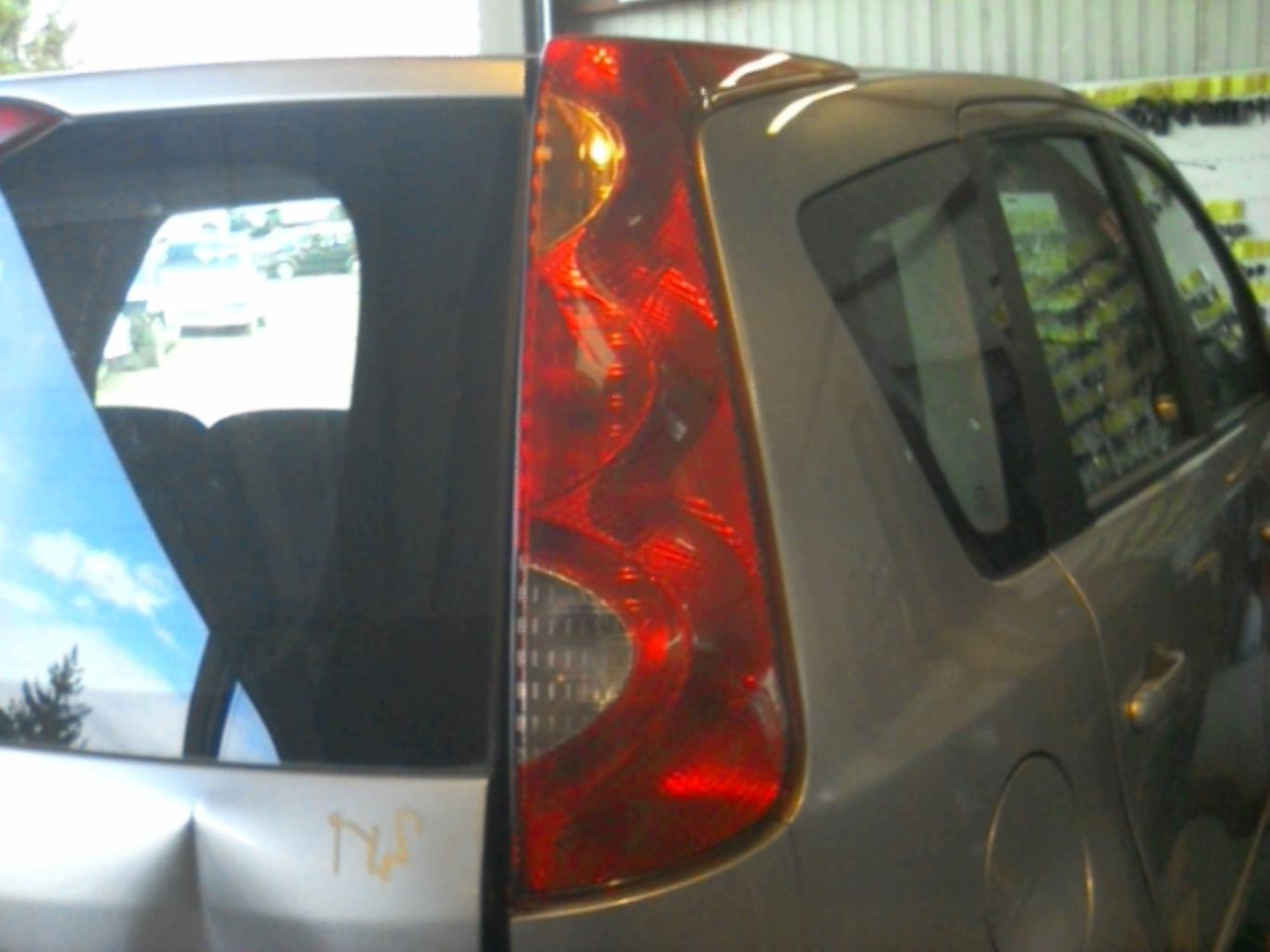Fanale posteriore principale destro (luci) NISSAN NOTE 1 PHASE 1 Diésel - 1