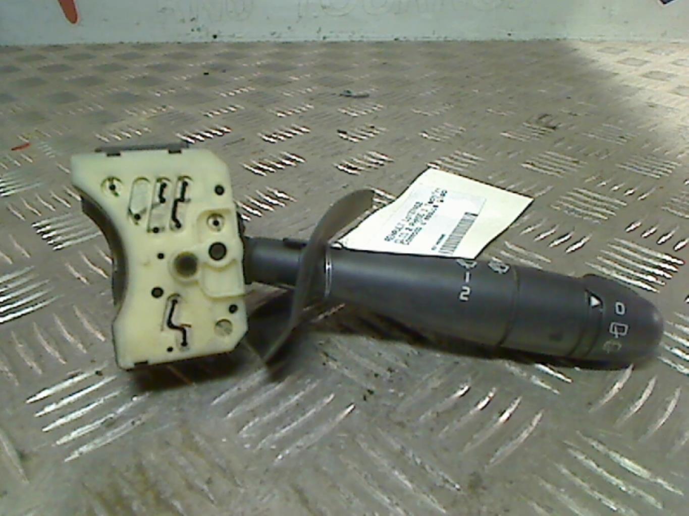 Commodo d'essuie glaces RENAULT CLIO 2 PHASE 1 Essence - 1