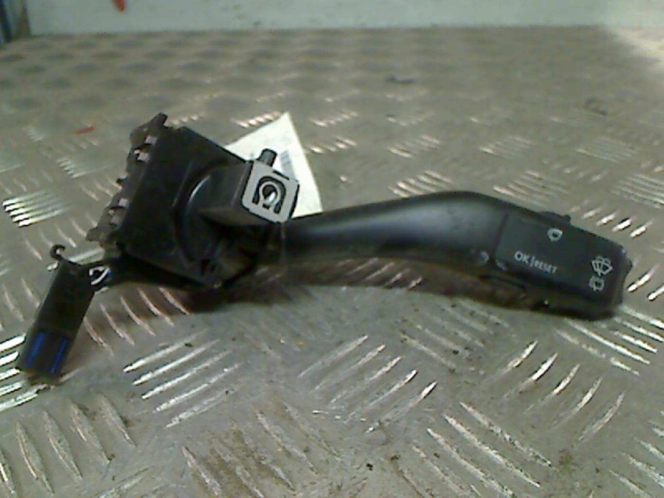 Commodo d'essuie glaces VOLKSWAGEN GOLF 5 Essence - 1