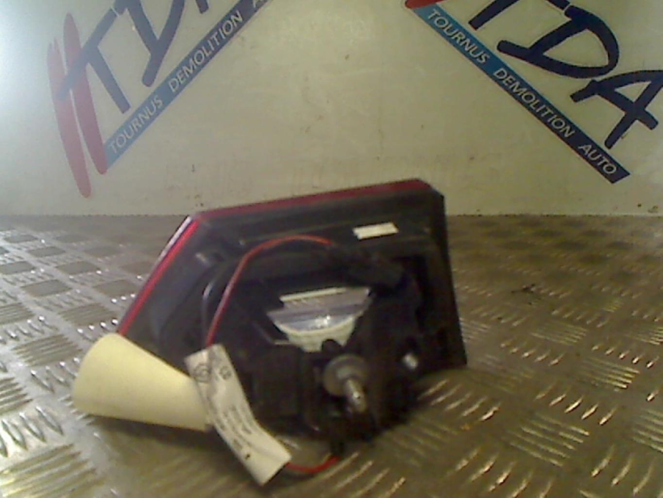 Feu arriere secondaire droit (feux) RENAULT CLIO 4 PHASE 1  - 1