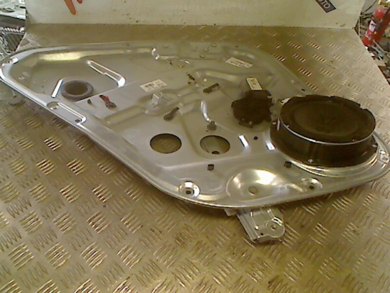 Alzacristalli elettrico posteriore sinistro HYUNDAI SANTA FE 2 PHASE 1 Diésel - 1