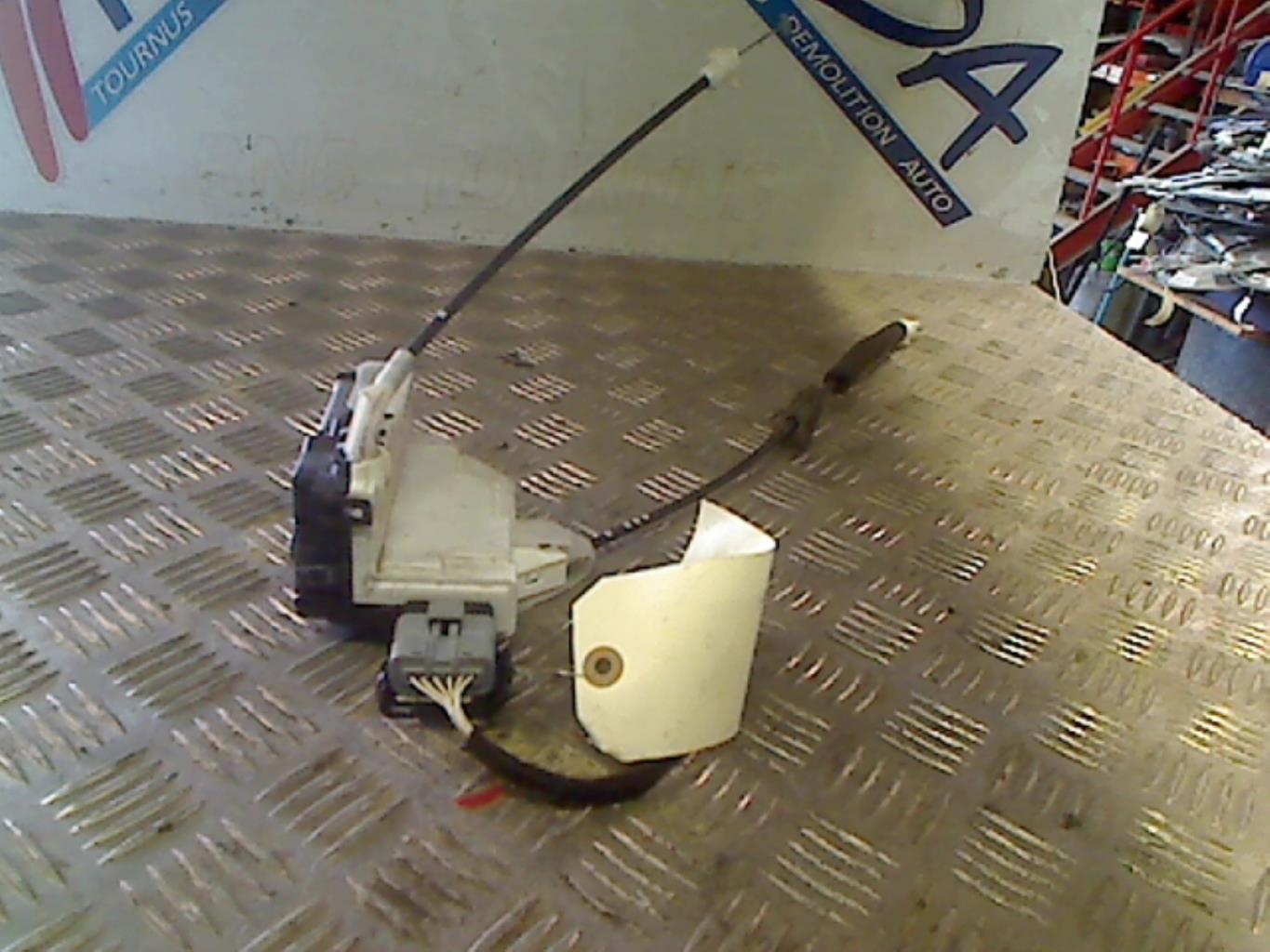 Serrure avant droit CITROEN C3 2 PHASE 1 Diesel - 1