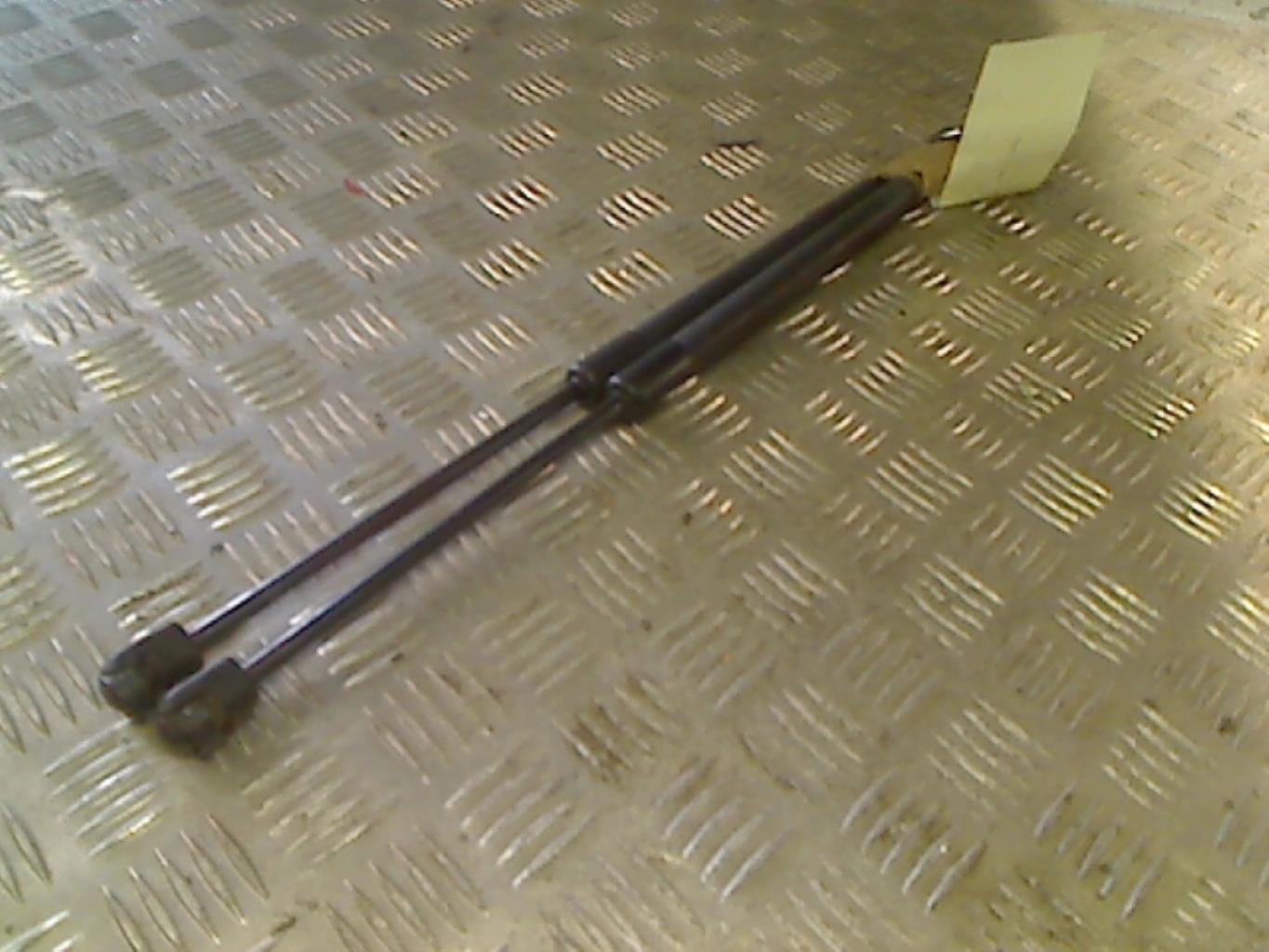 Verin de coffre MAZDA 2 2 PHASE 1 Essence - 1