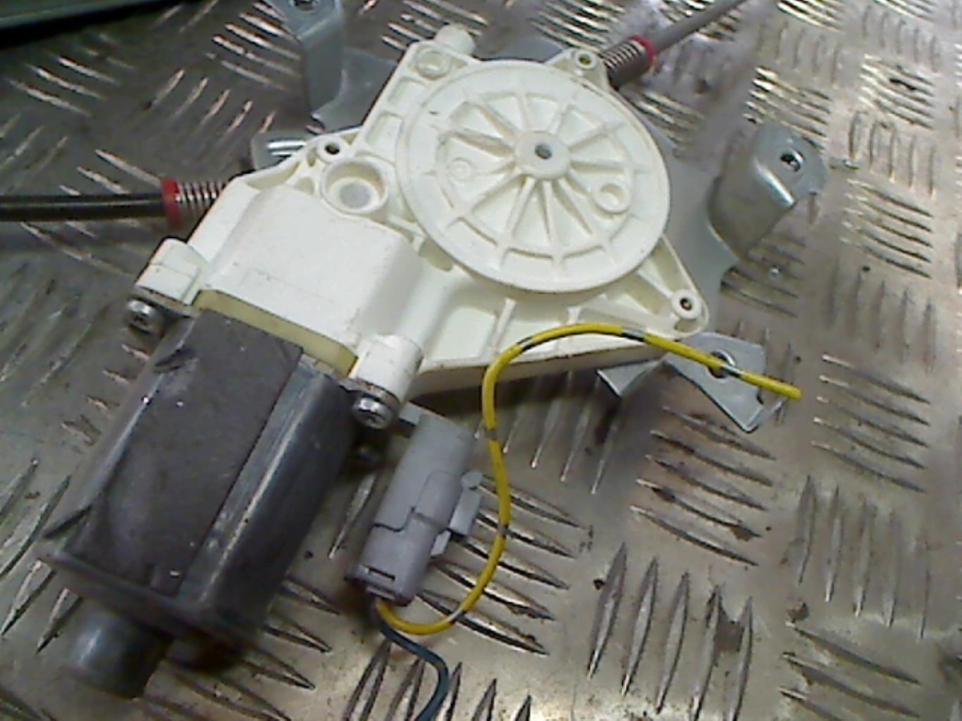 Alzacristalli elettrico anteriore destro NISSAN MICRA 3 PHASE 1 Gasolina - 1