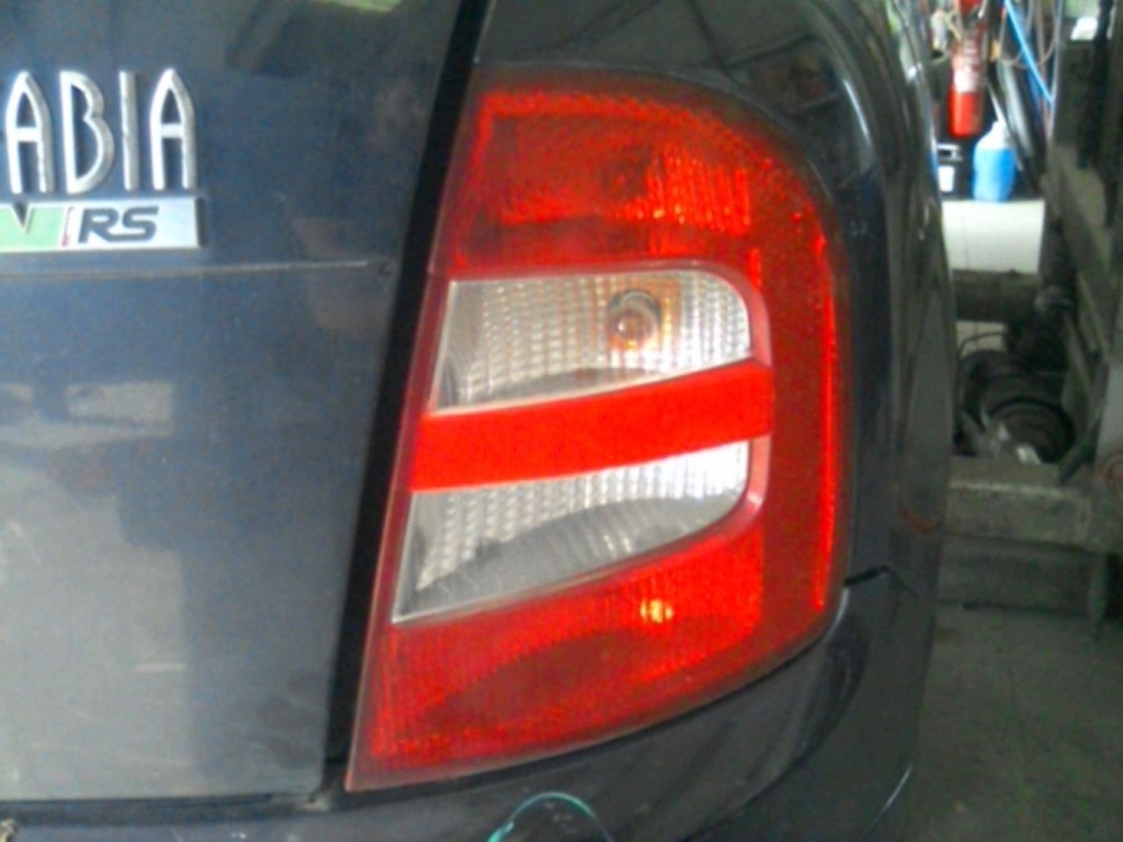 Fanale posteriore principale destro (luci) SKODA FABIA 1 PHASE 1 Diésel - 1