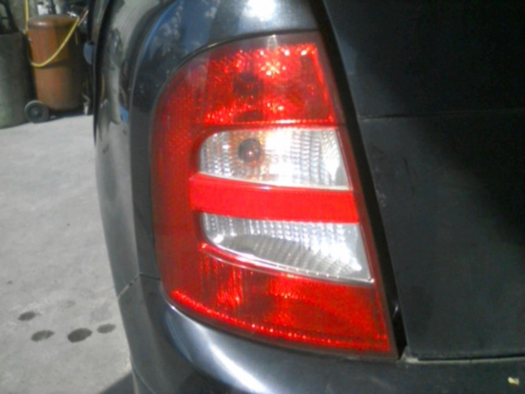 Fanale posteriore principale sinistro (luci) SKODA FABIA 1 PHASE 1 Diésel - 1