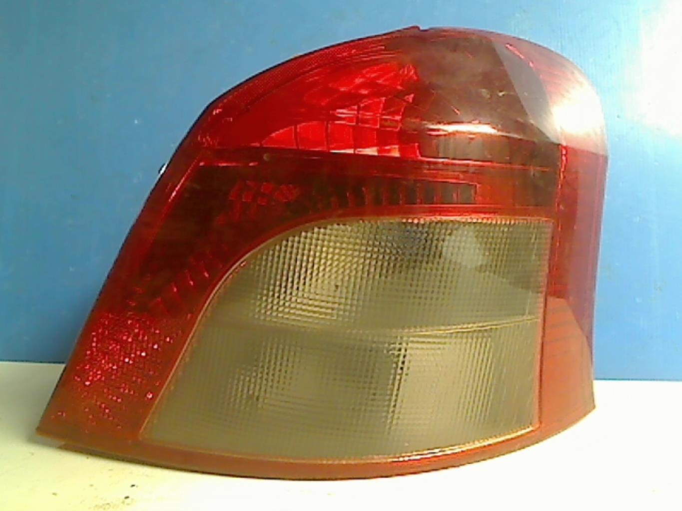 Fanale posteriore principale destro (luci) TOYOTA YARIS 2 PHASE 1 Diésel - 1
