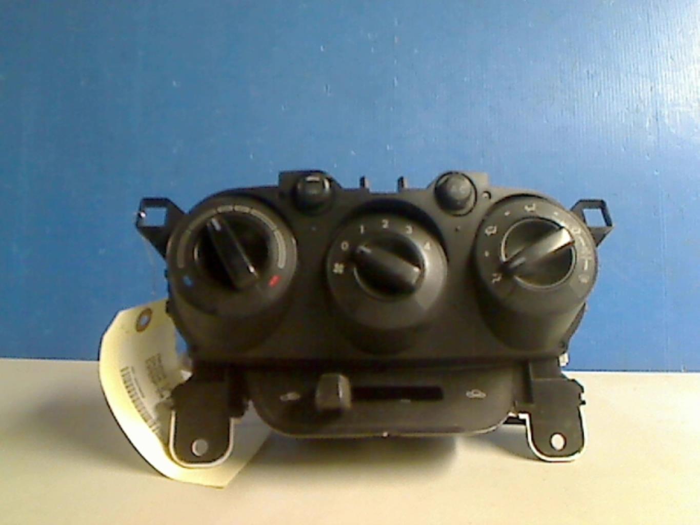 Commande chauffage MAZDA 2 2 PHASE 1 Essence - 1