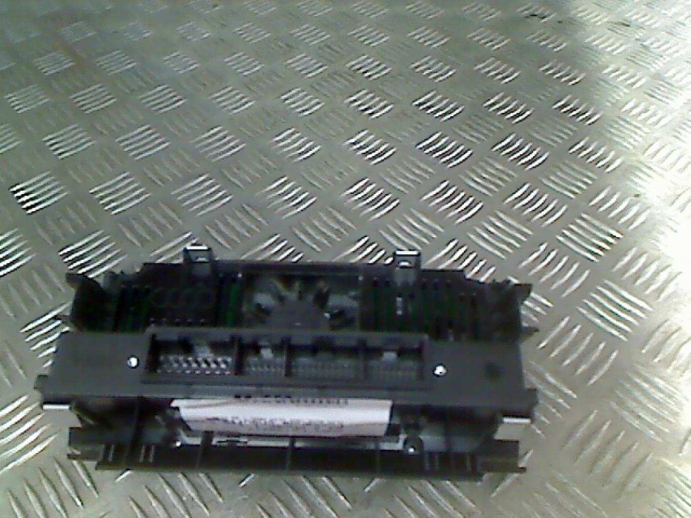 Commande chauffage AUDI A3 2 PHASE 1 Essence - 1