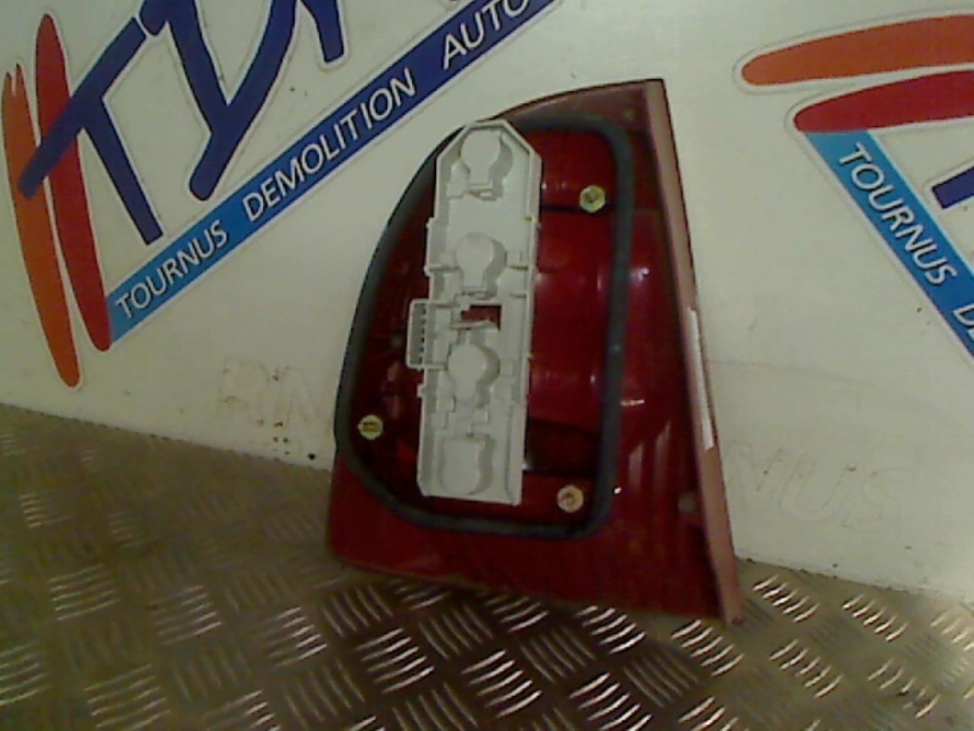 Fanale posteriore principale destro (luci) SKODA SUPERB 1 Diésel - 1