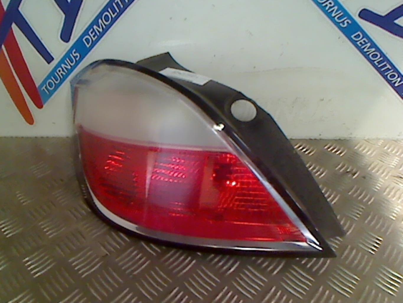 Fanale posteriore principale sinistro (luci) OPEL ASTRA H PHASE 1 Diésel - 1