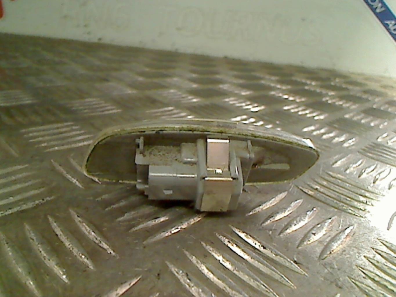 Ripetitore lampeggiante anteriore destro (Luci) CITROEN C4 GRAND PICASSO 1 Diésel - 1