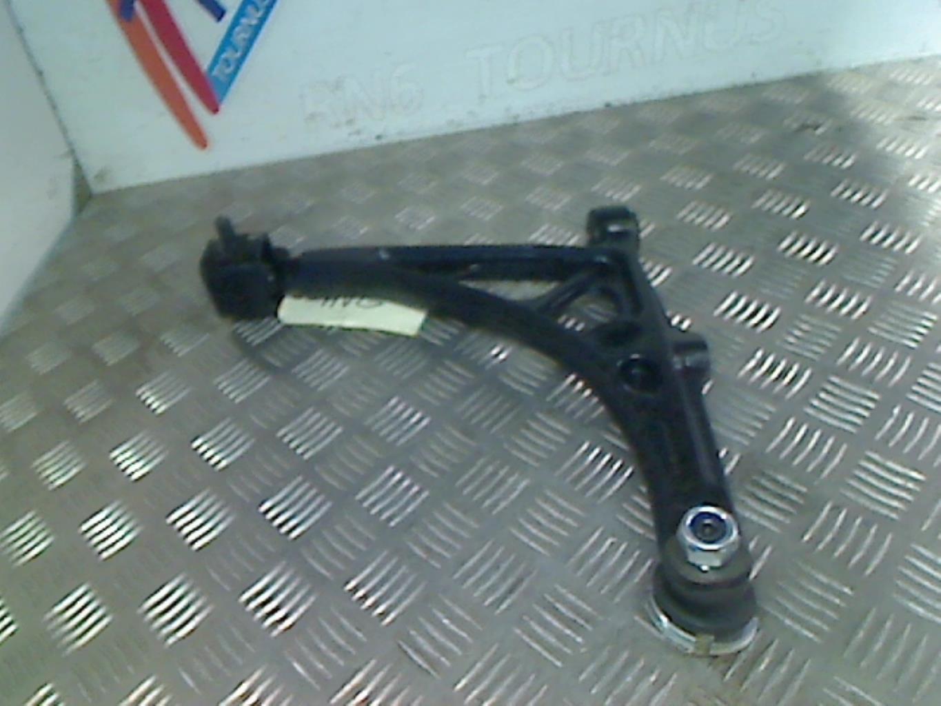 Triangle avant gauche PEUGEOT 405 PHASE 1  - 1