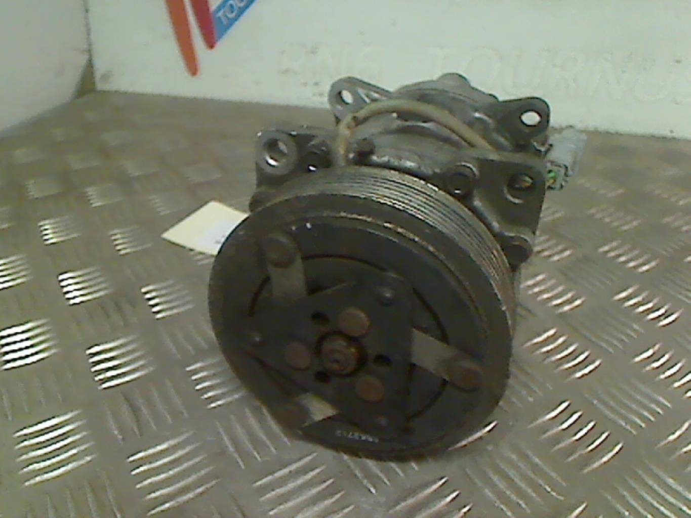 Compresseur clim CITROEN C8 Diesel - 1