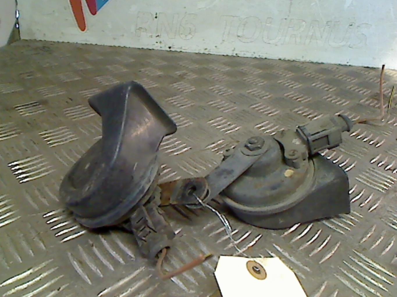 Tromba/Clacson VOLKSWAGEN PASSAT 4 PHASE 2  - 1