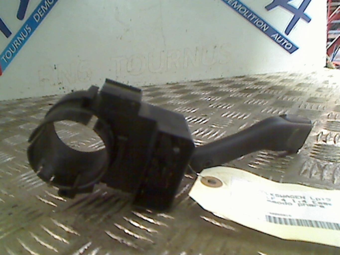Commodo phare VOLKSWAGEN GOLF 4 Essence - 1