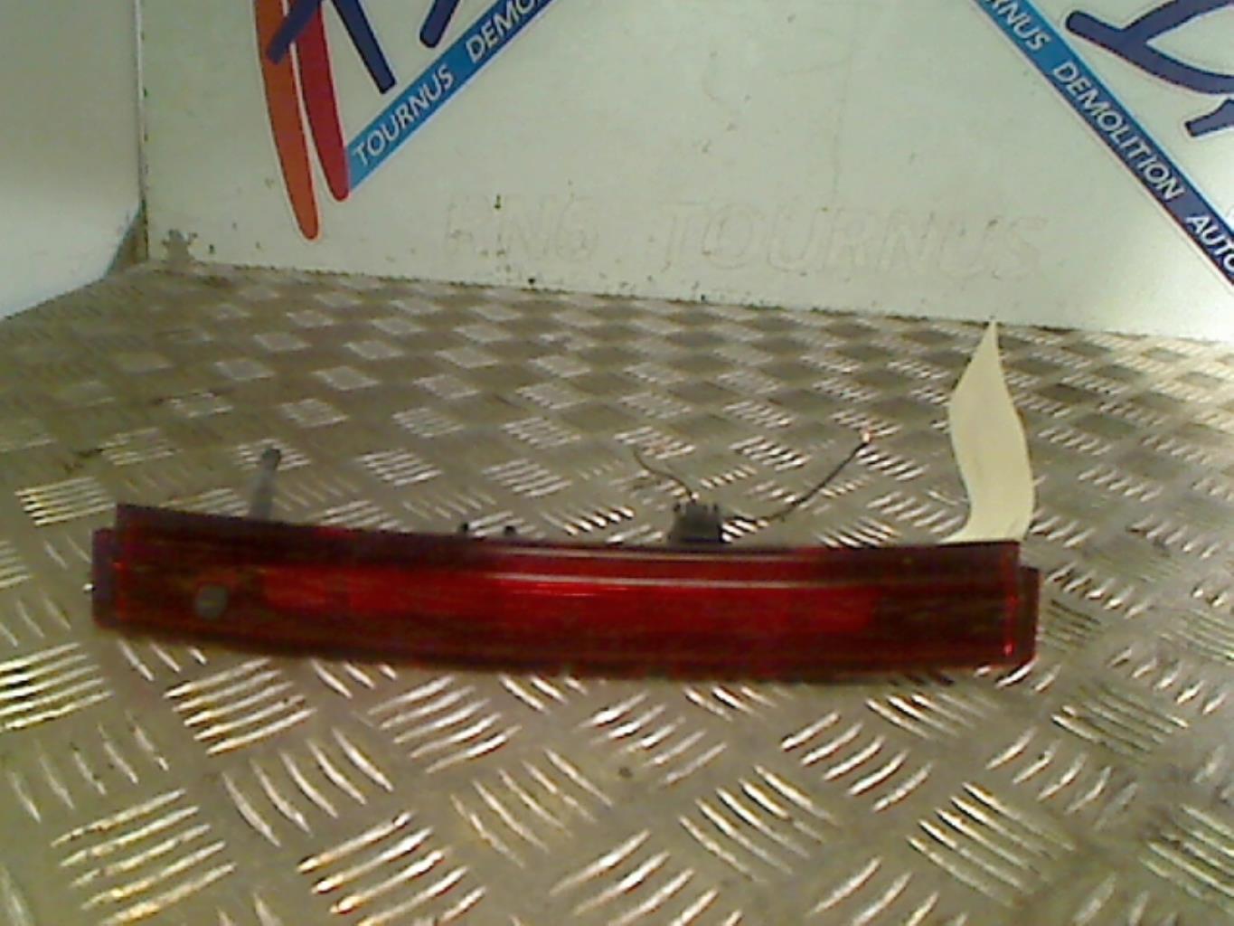 Luce stop centrale RENAULT CLIO 4 PHASE 1 BREAK Diésel - 1
