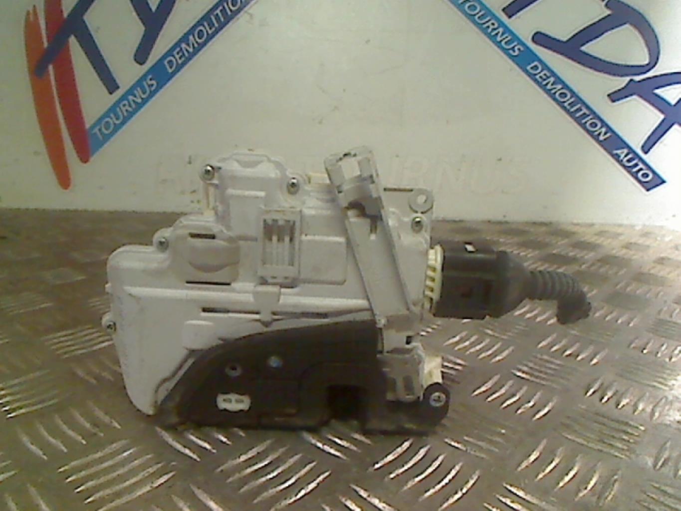 Serrure avant gauche AUDI A4 2 PHASE 2 Diesel - 1