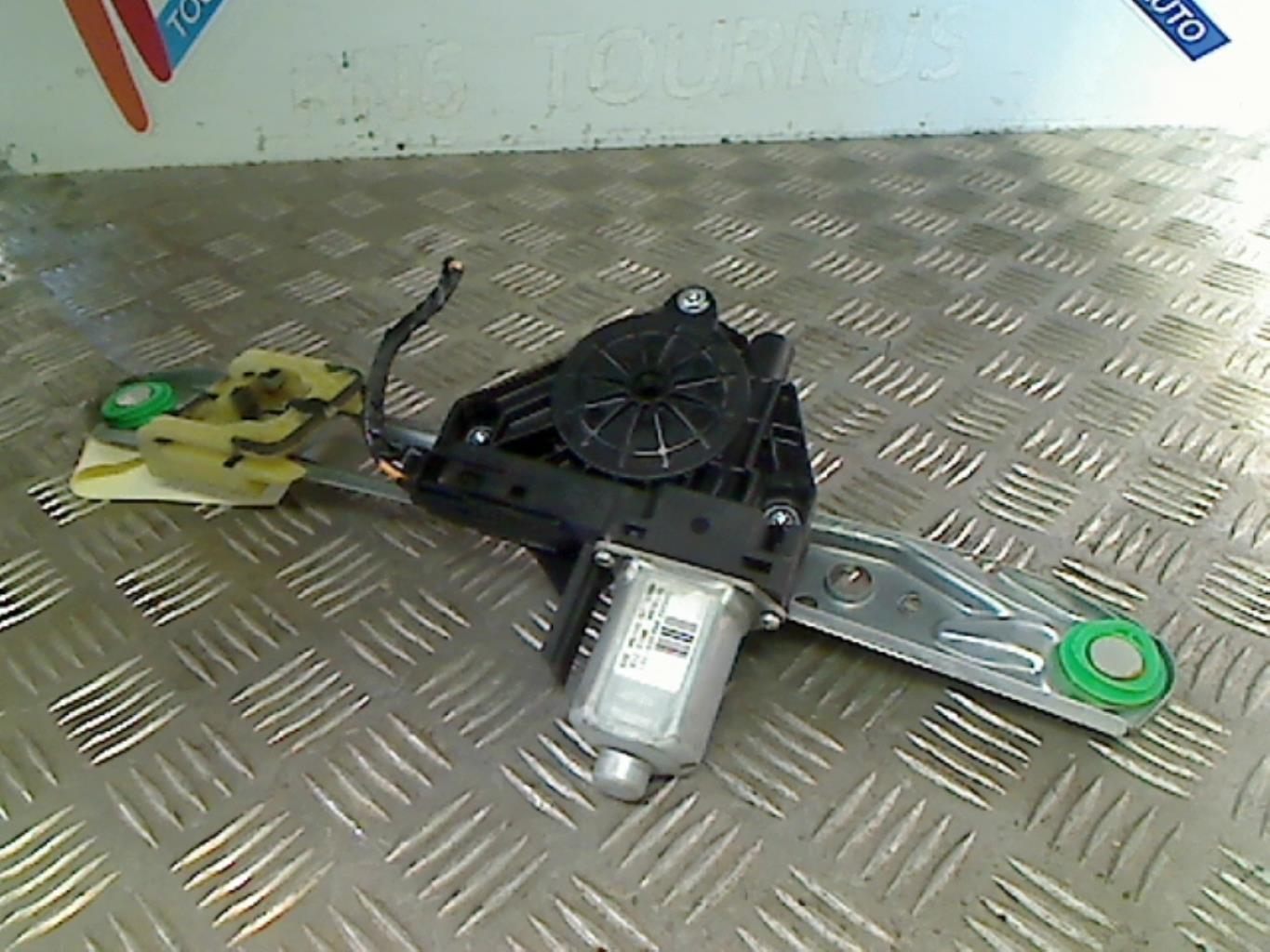 Alzacristalli elettrico posteriore destro VOLVO V 70 2 PHASE 1 BREAK Diésel - 1