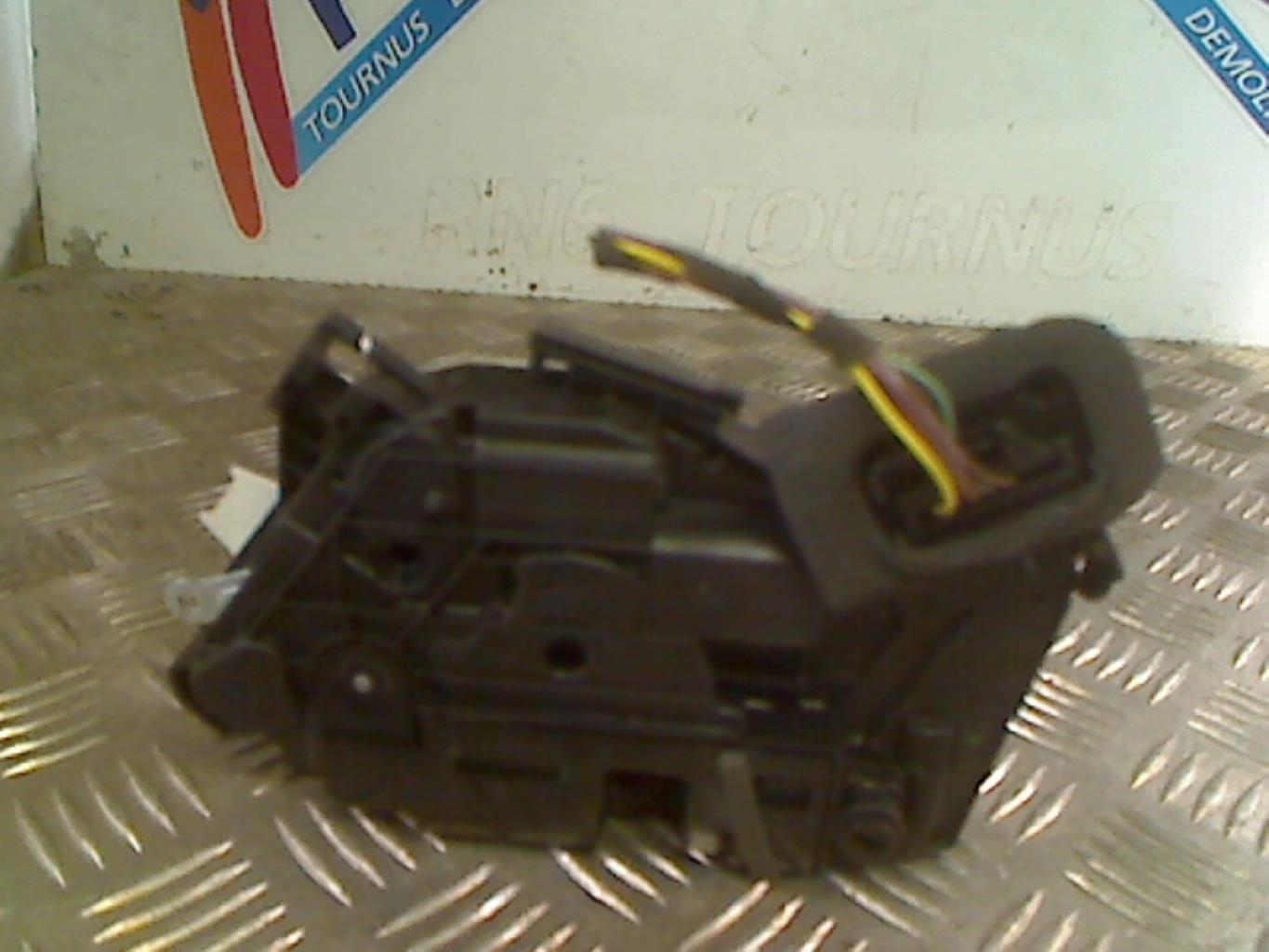 Serratura posteriore destra VOLKSWAGEN POLO 5 PHASE 2 Gasolina - 1