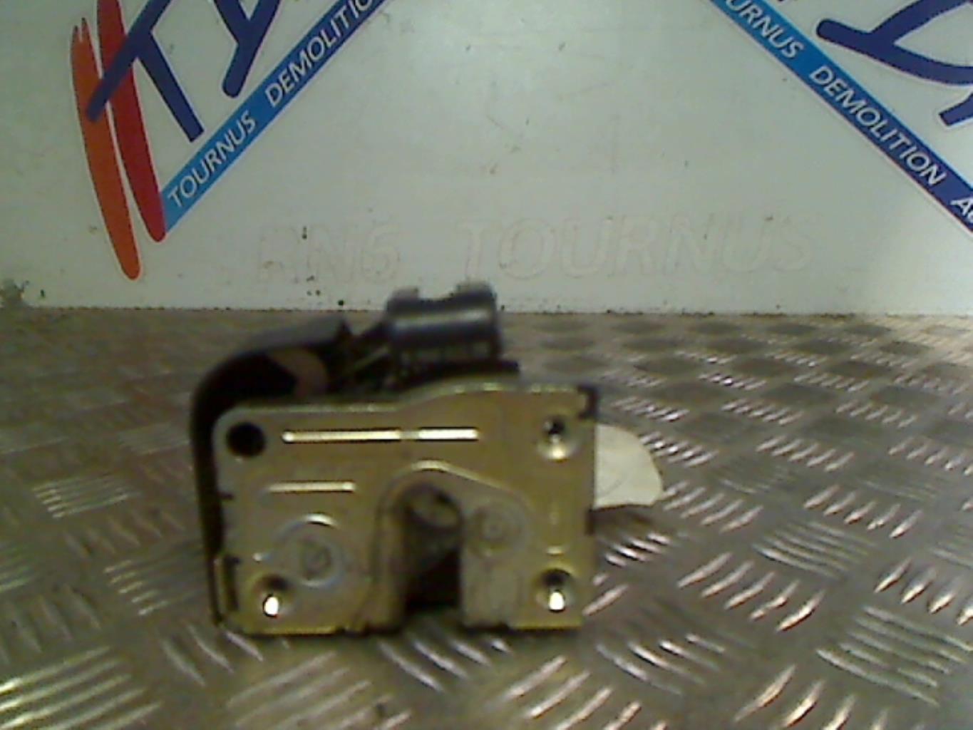 Serrure avant droit RENAULT CLIO 2 PHASE 2 Diesel - 1