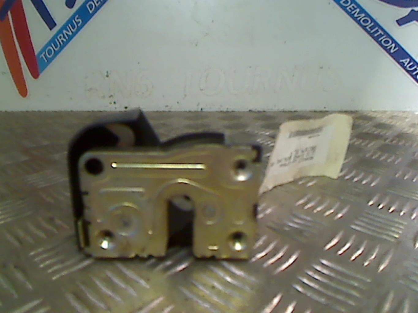Serrure avant droit RENAULT CLIO 2 PHASE 2 Essence - 1