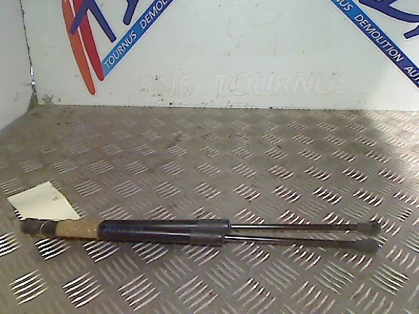 Verin de coffre BMW SERIE 1 E87 PHASE 2 Diesel - 1