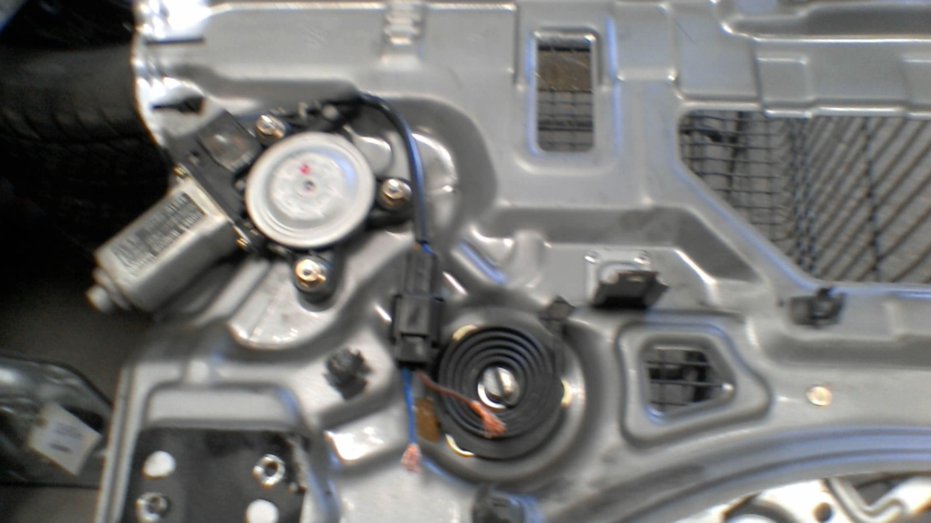 Alzacristalli elettrico posteriore sinistro HYUNDAI SANTA FE 1 Diésel - 1