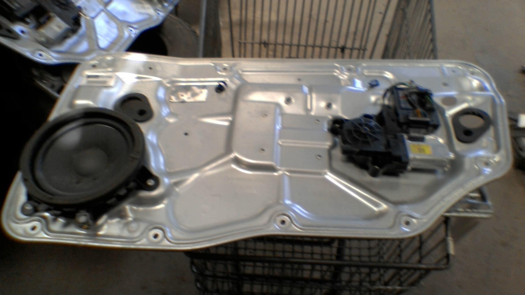 Alzacristalli elettrico anteriore destro VOLVO V 70 2 PHASE 1 BREAK Diésel - 1