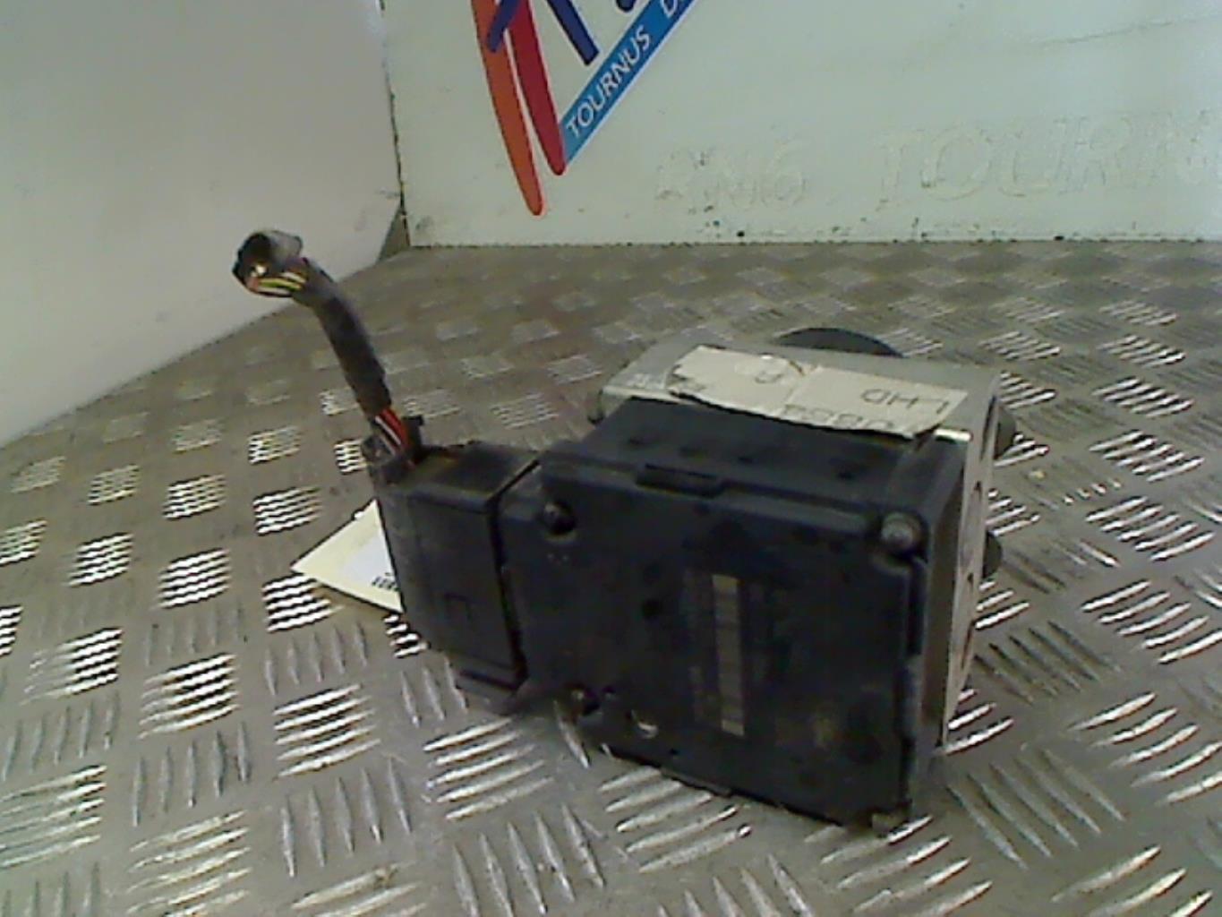 Blocco ABS (antibloccaggio freni) FORD FOCUS 1 BREAK Gasolina - 1