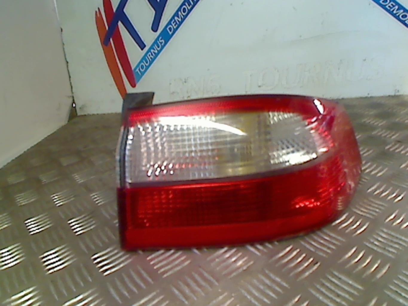Fanale posteriore principale destro (luci) RENAULT LAGUNA 2 PHASE 1 Diésel - 1