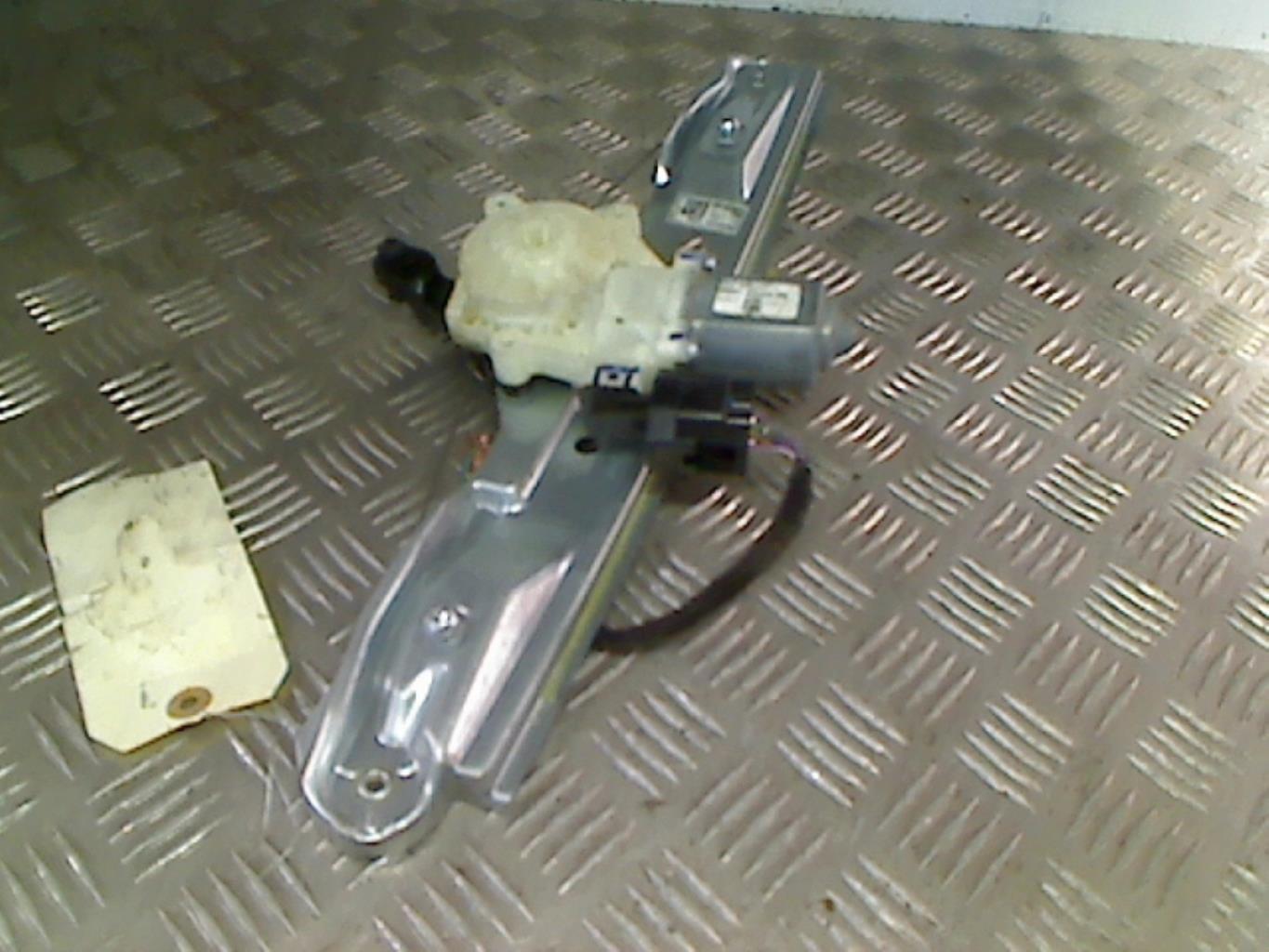 Alzacristalli elettrico posteriore destro FORD FOCUS 3 PHASE 1 BREAK Diésel - 1