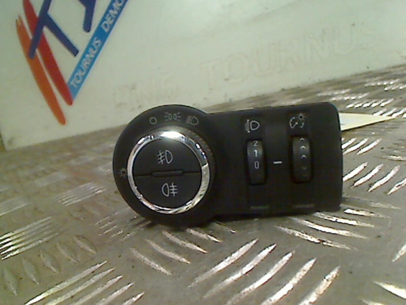 Commande de phare CHEVROLET CRUZE BREAK Diesel - 1
