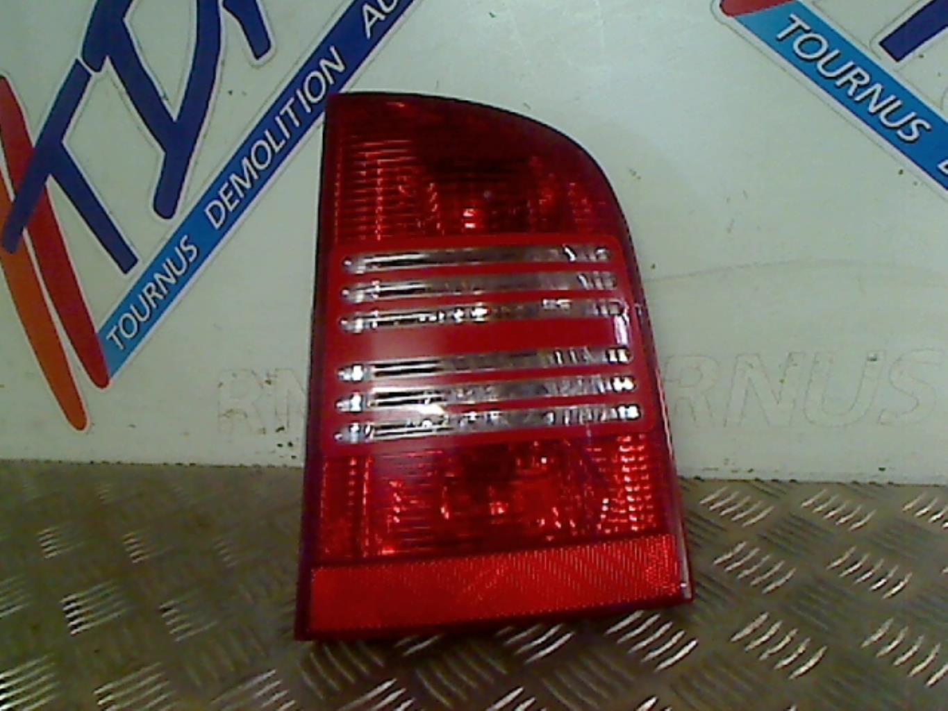 Fanale posteriore principale destro (luci) SKODA OCTAVIA 1 PHASE 1 BREAK Diésel - 1