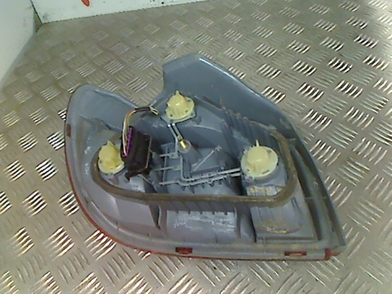 Fanale posteriore principale destro (luci) TOYOTA YARIS 1 PHASE 1 Gasolina - 1