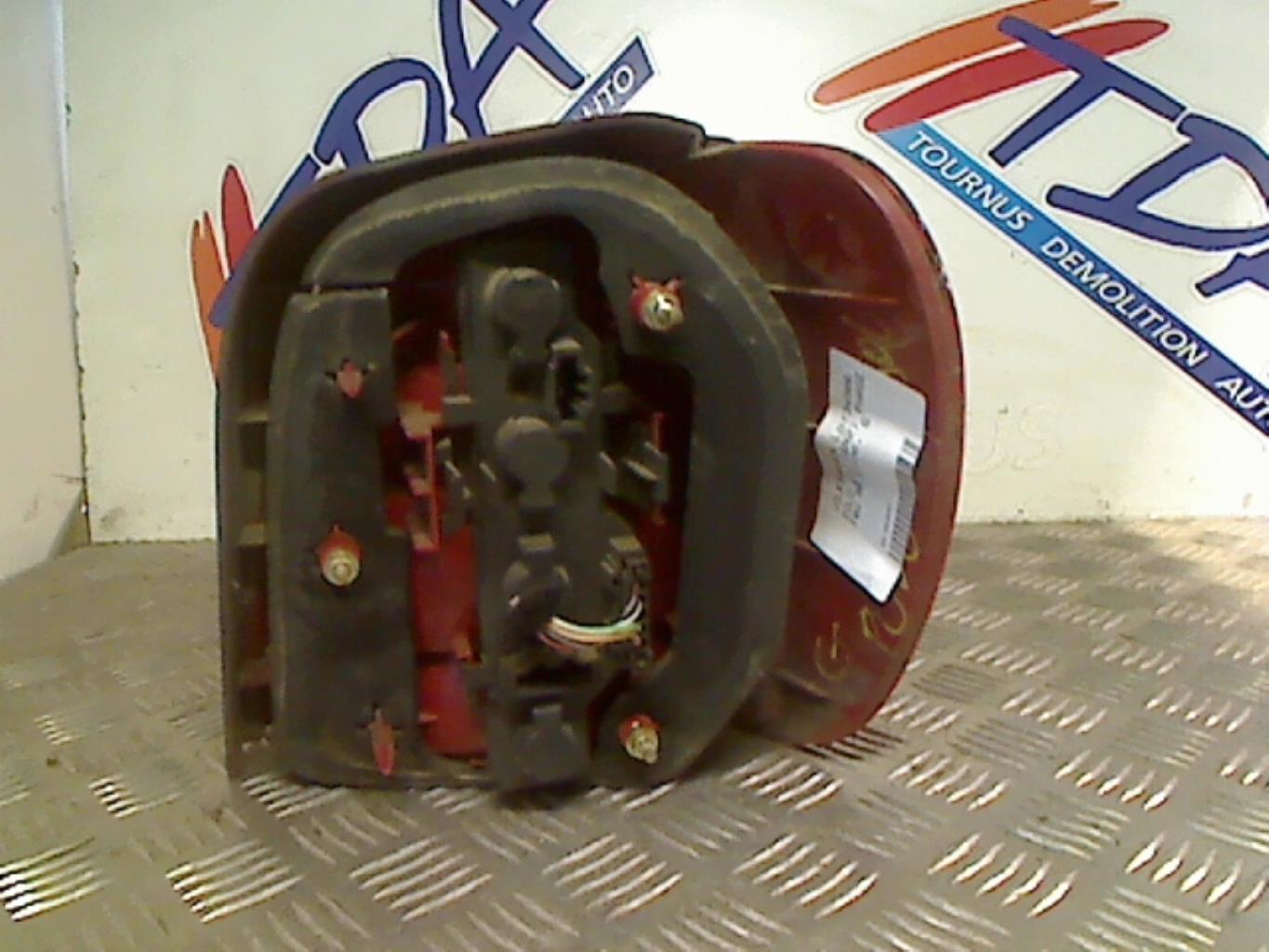 Fanale posteriore principale sinistro (luci) VOLKSWAGEN POLO 3 PHASE 2 Diésel - 1