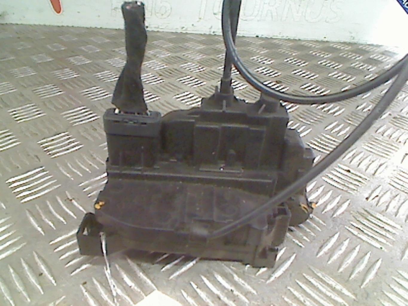 Serratura posteriore sinistra RENAULT CLIO 3 PHASE 2 Diésel - 1