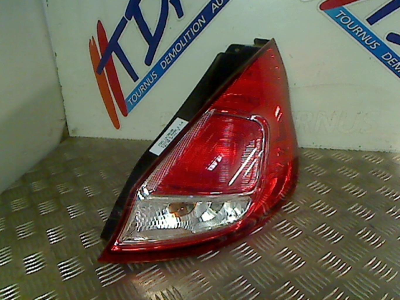 Fanale posteriore principale destro (luci) FORD FIESTA 6 PHASE 2  - 1