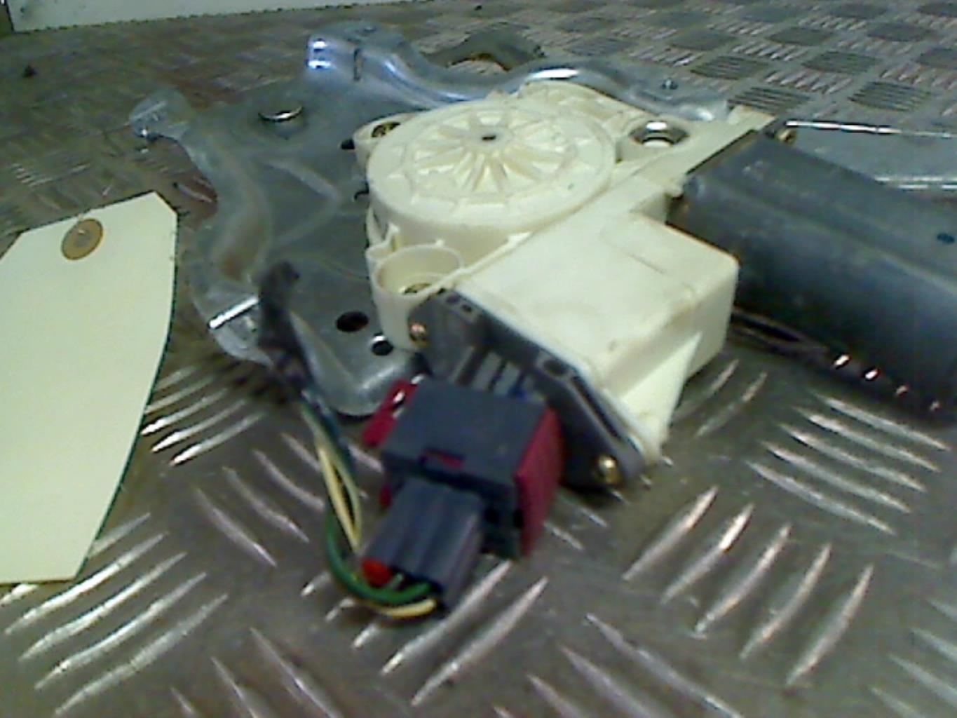 Alzacristalli elettrico posteriore destro TOYOTA AVENSIS 2 PHASE 1 Diésel - 1