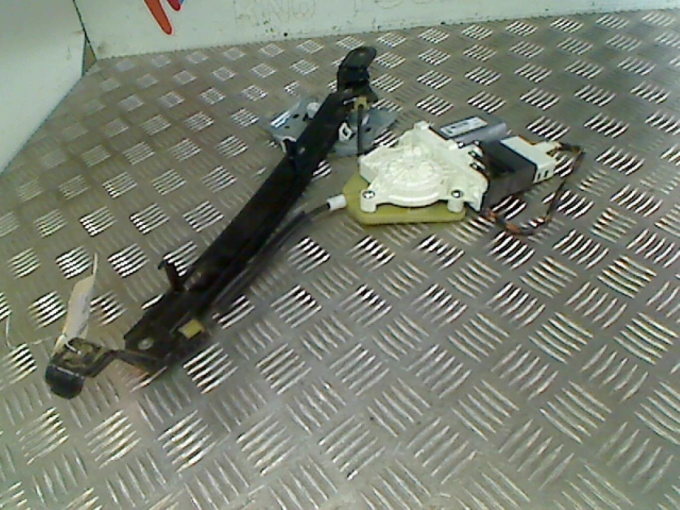 Alzacristalli elettrico posteriore sinistro SEAT LEON 2 PHASE 2  - 1