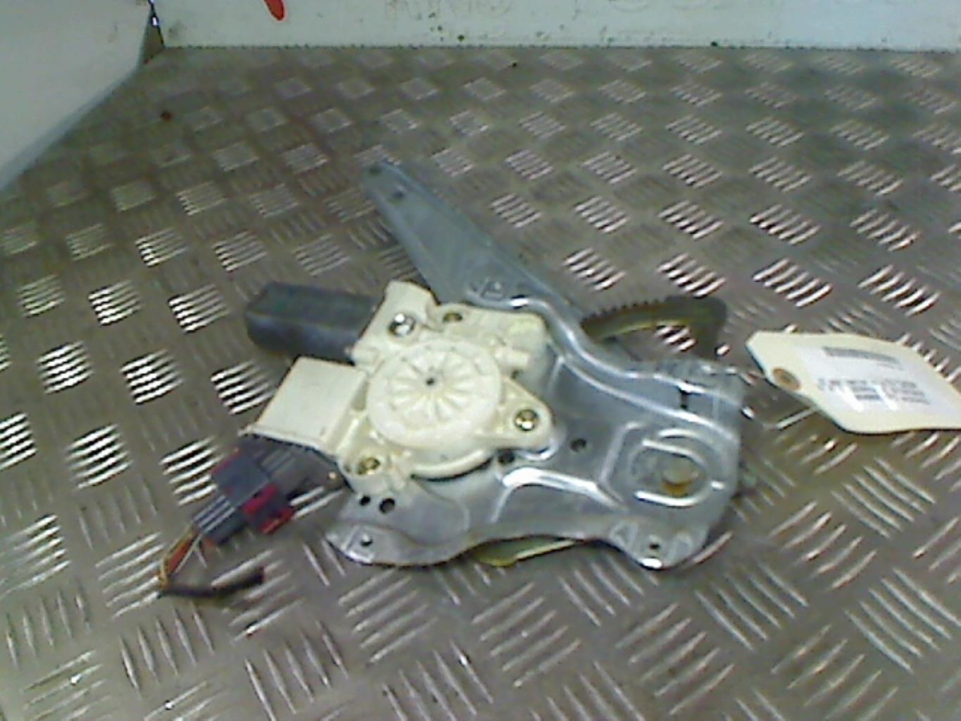 Alzacristalli elettrico posteriore sinistro TOYOTA AVENSIS 2 PHASE 1 Diésel - 1