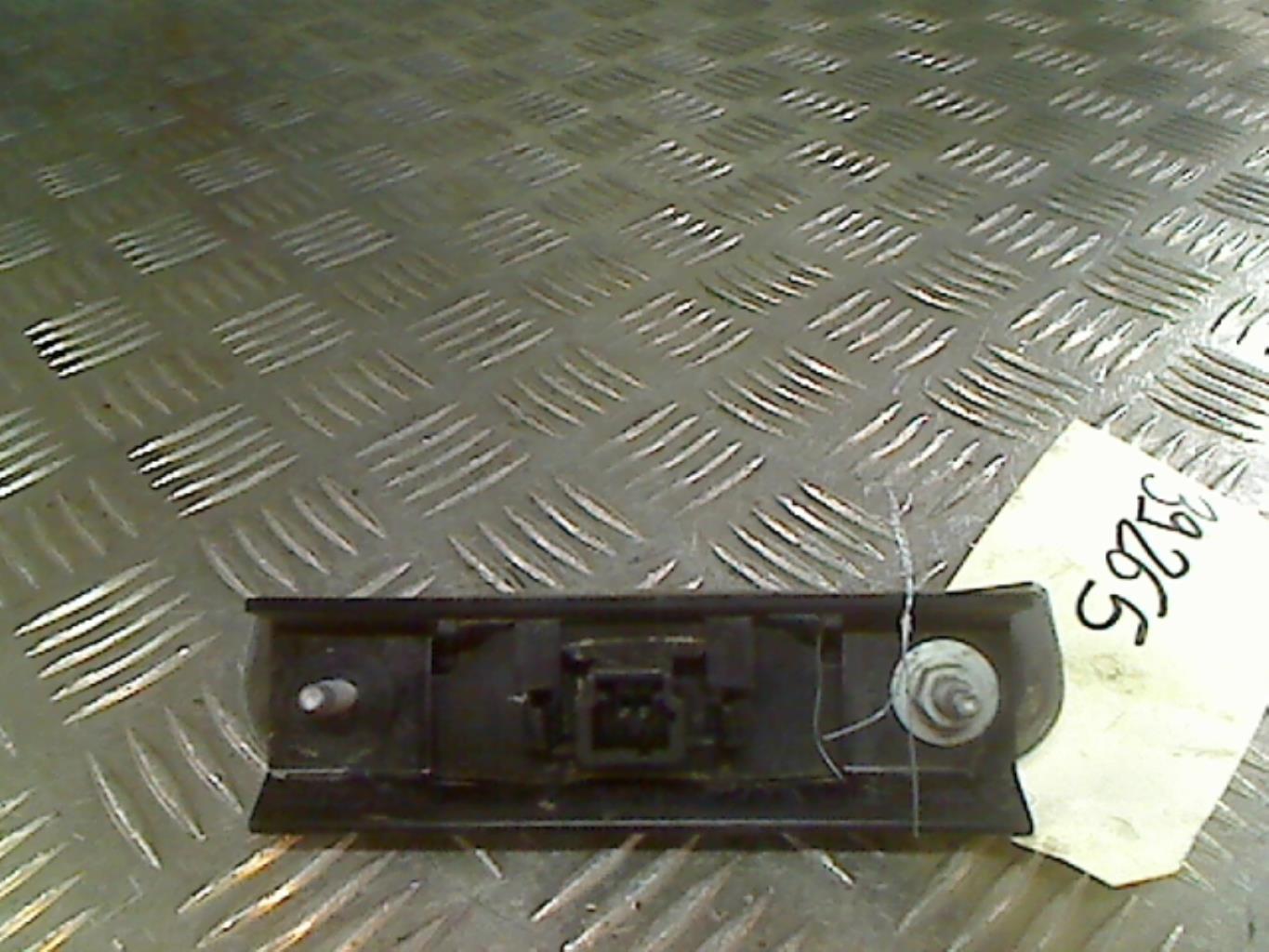 Attuatore serratura portellone posteriore CITROEN C5 1 PHASE 2 Diésel - 1