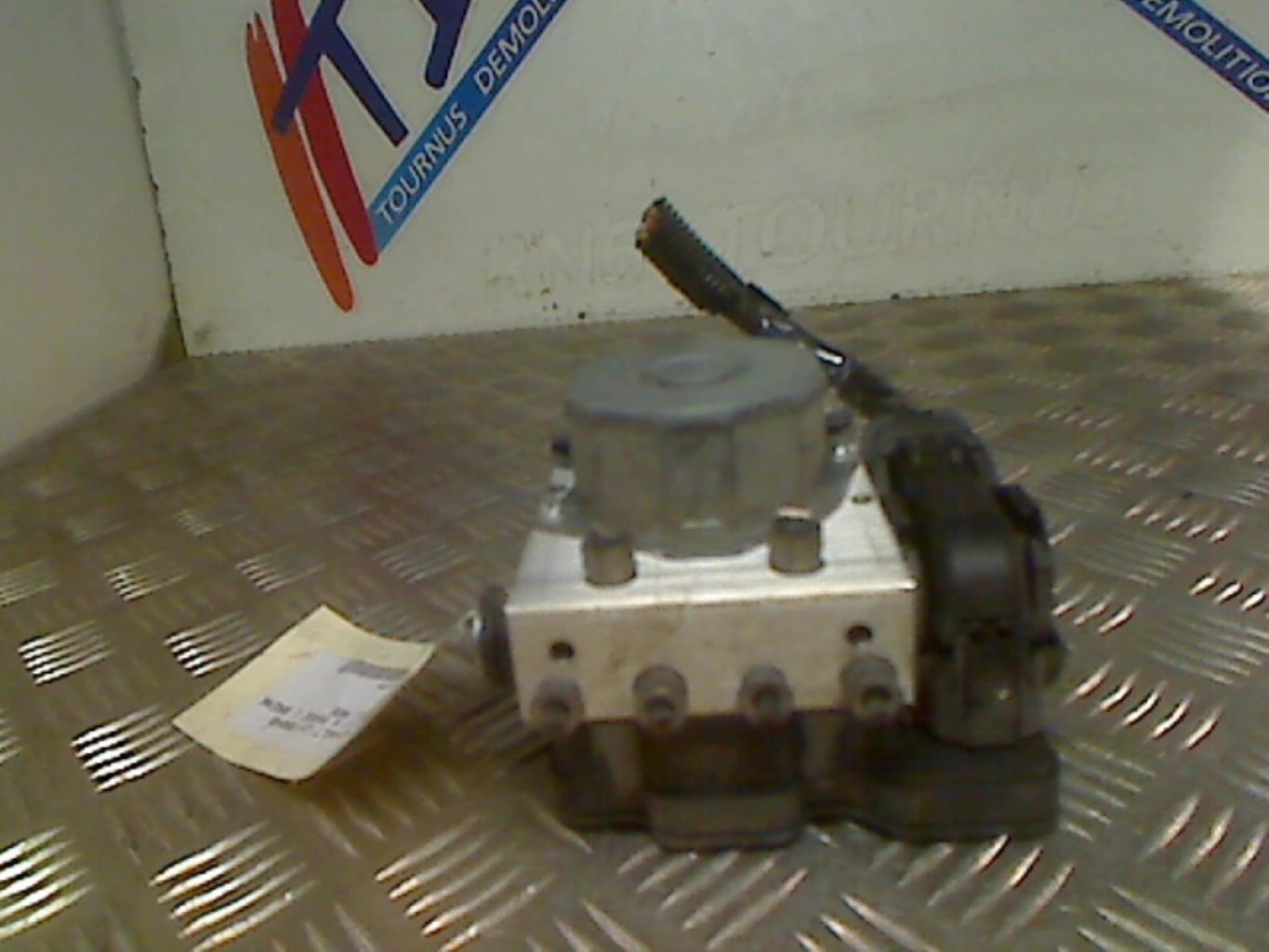 Blocco ABS (antibloccaggio freni) RENAULT CLIO 4 PHASE 1 BREAK Diésel - 1